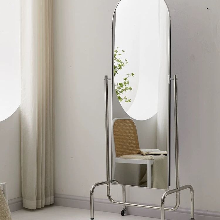 SleekMove Full-Length Mirror – Reflect Your Best Look