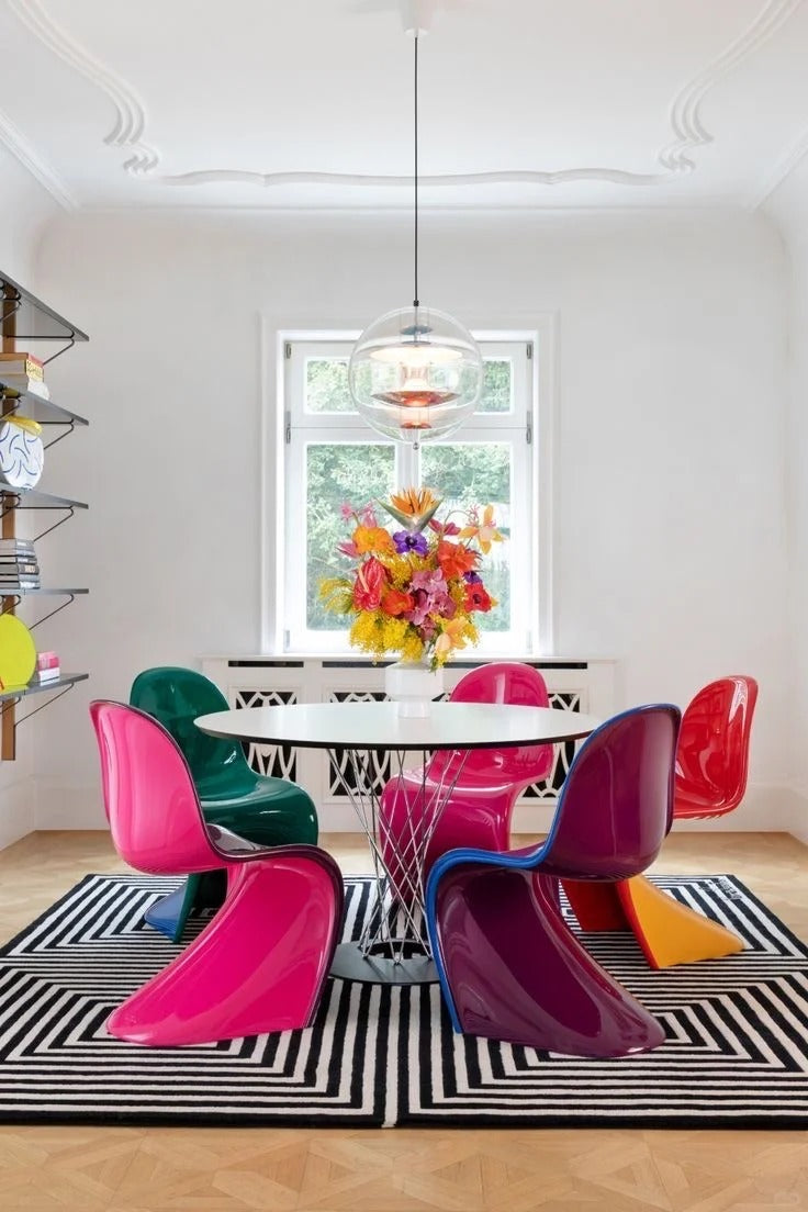 Panton Chair-The Triple Convergence of Technological Innovation, Aesthetic Revolution, and Cultural Symbols