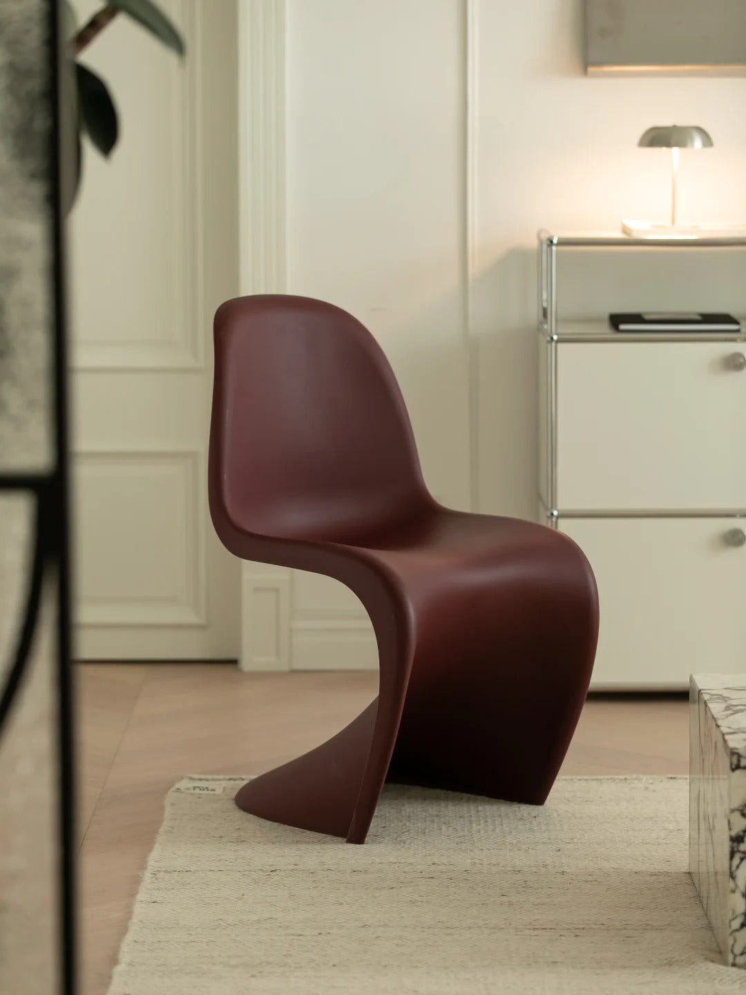 Panton Chair-The Triple Convergence of Technological Innovation, Aesthetic Revolution, and Cultural Symbols