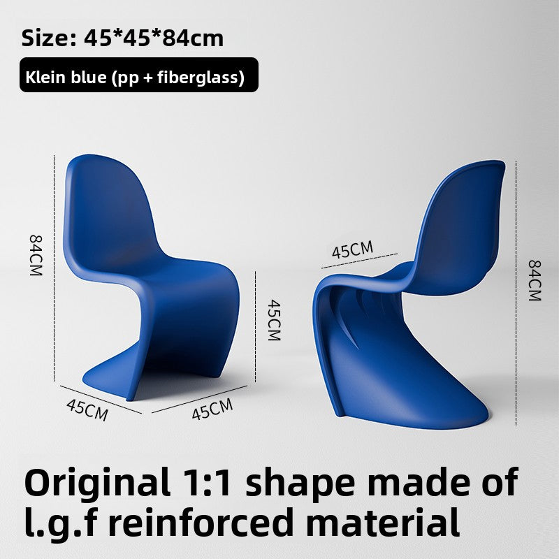 Panton Chair-The Triple Convergence of Technological Innovation, Aesthetic Revolution, and Cultural Symbols