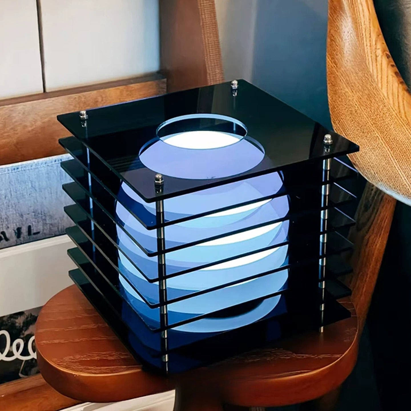 Mid-Century Layered Acrylic Table Lamp – Premium Floating Sunset Ambient Decor