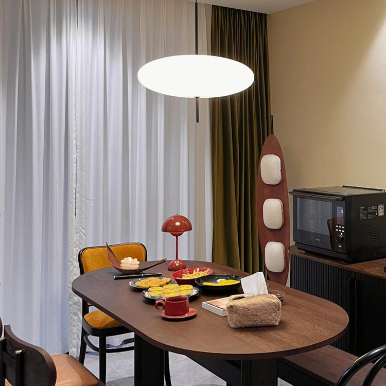 Bauhaus Elegance – Mid-Century Inspired Pendant Light