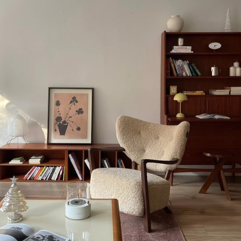 Woolf Lounge Chair – Sculptural Comfort in Soft Shearling Texture