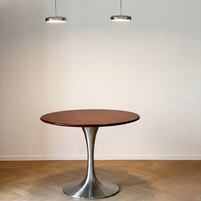 Tulip Dining Table – Timeless Modern Elegance in Wood & Steel