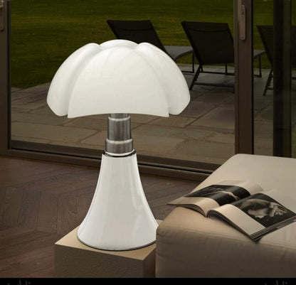 Pipistrello Table Lamp – A Mid-Century Modern Classic With Touch-Dimmable Elegance