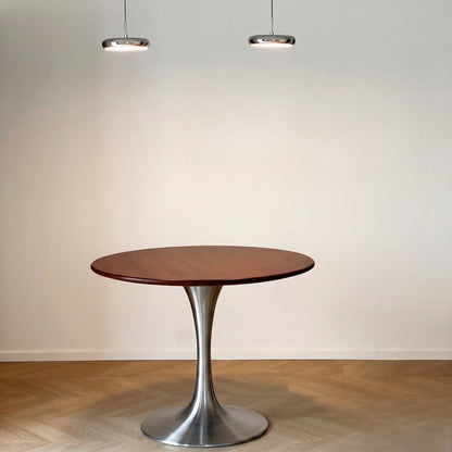 Tulip Dining Table – Timeless Modern Elegance in Wood & Steel