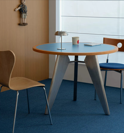 Mid-Century Bauhaus Round Table — Timeless Design & Elegance for Compact Spaces
