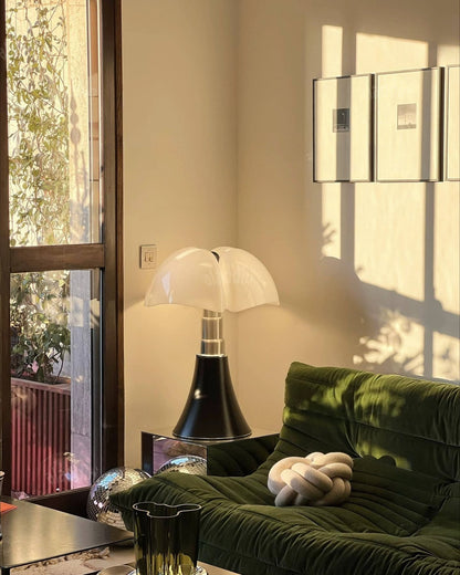 Pipistrello Table Lamp – A Mid-Century Modern Classic With Touch-Dimmable Elegance