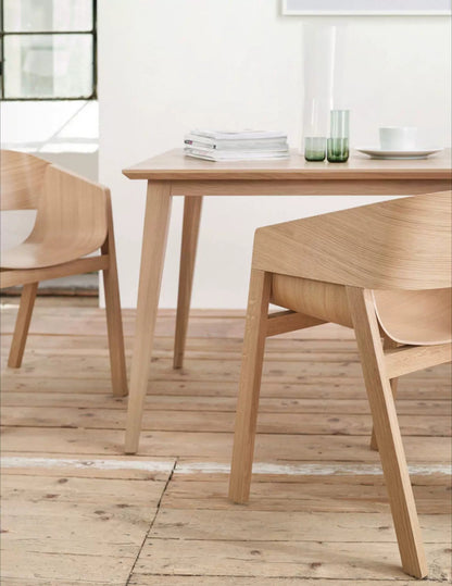 Nordic Solid Wood Dining Chair – Modern Minimalist Designer Armchair for Home & Cafe