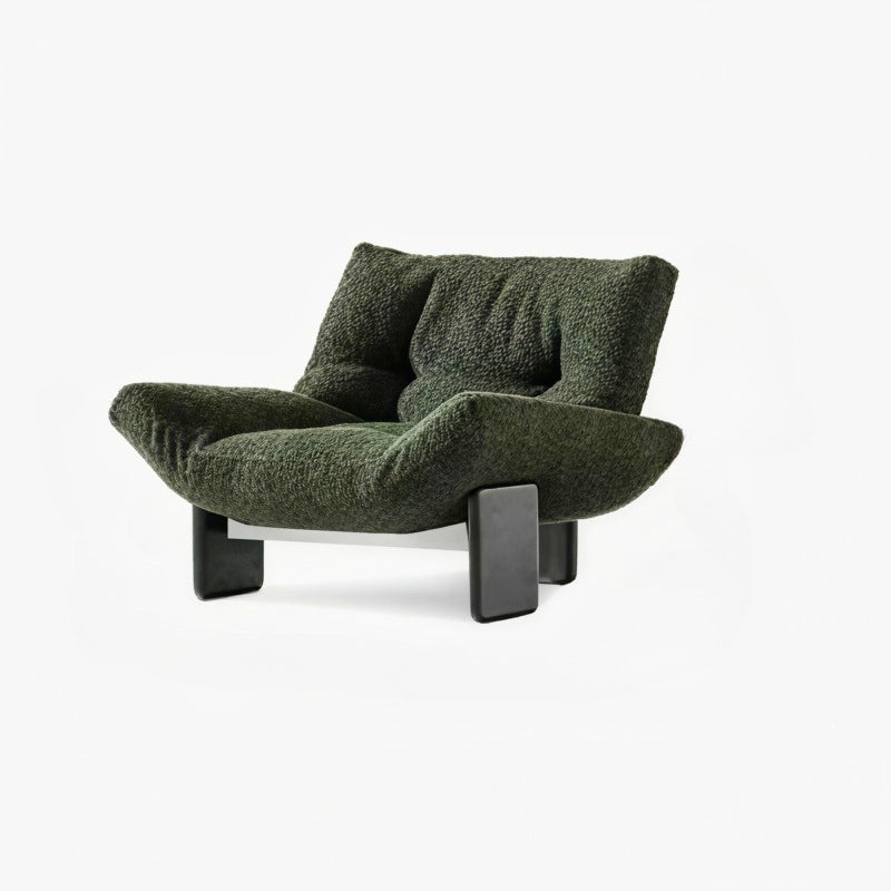 Cassina Emmi Armchair by Minotti – Modern Elegance & Curvaceous Design
