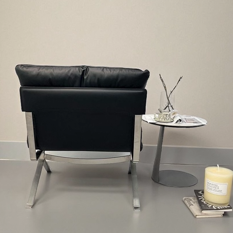 Sillón Omelette, réplica de sillón - Sillón Bauhaus de cuero italiano con respaldo ergonómico de 105° y patas de acero inoxidable