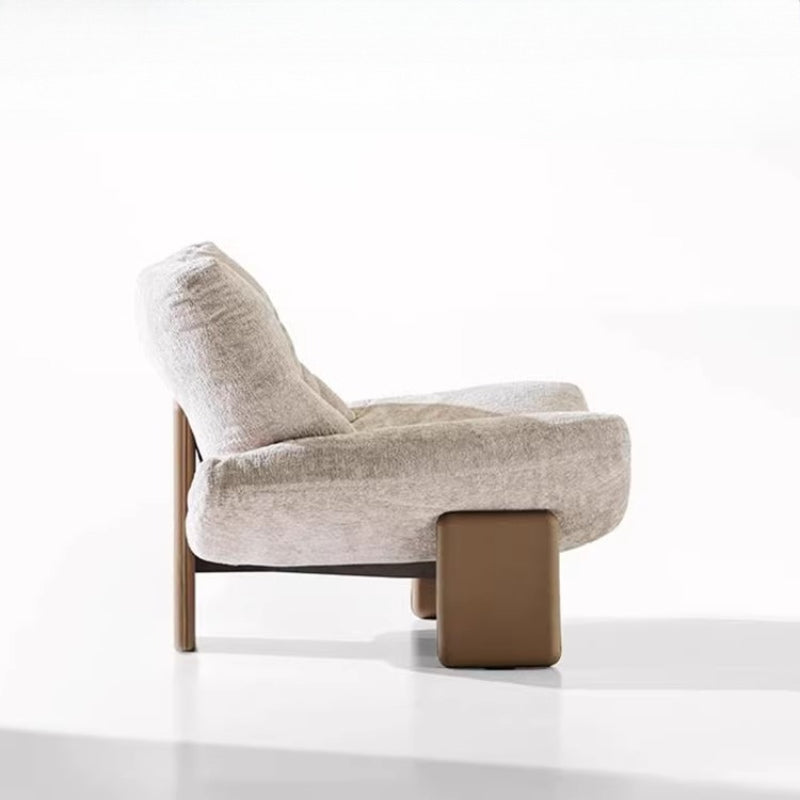 Cassina Emmi Armchair by Minotti – Modern Elegance & Curvaceous Design