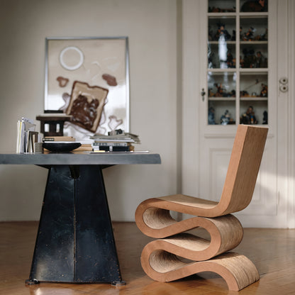Corrugated Cardboard Wiggle Chair — A Creative Fusion of Eco-Design and Modern Form