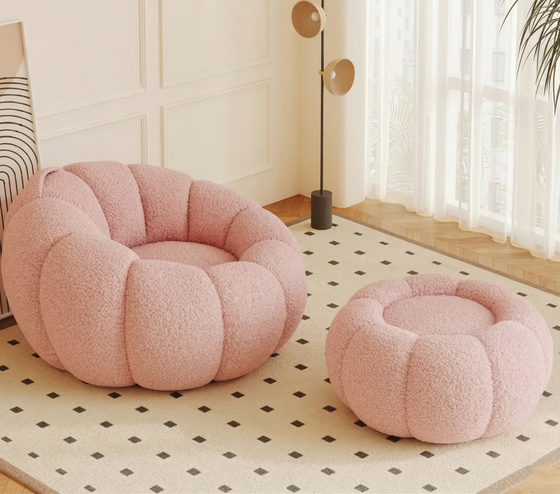 Pumpkin Bliss: sillón reclinable de suelo color crema para dormitorios y balcones acogedores