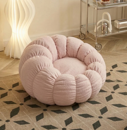 Pumpkin Bliss: sillón reclinable de suelo color crema para dormitorios y balcones acogedores