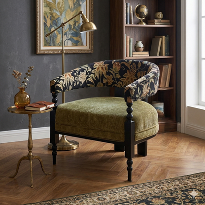 French Retro Solid Wood Lounge Chair – Timeless Elegance for Modern Living