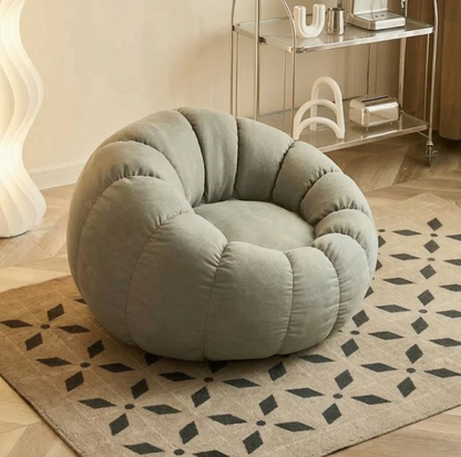 Pumpkin Bliss: sillón reclinable de suelo color crema para dormitorios y balcones acogedores