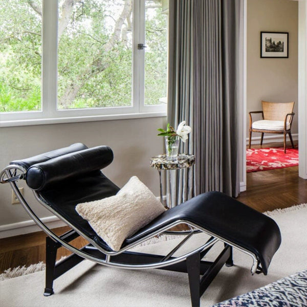 Réplica de la tumbona LC4 de estilo Bauhaus