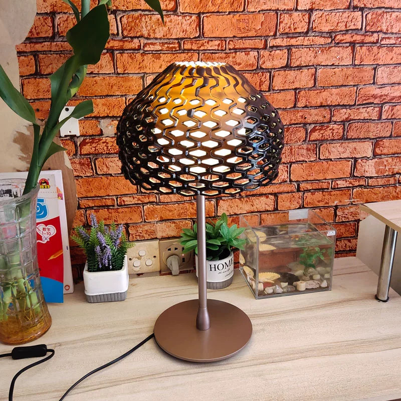 Flos Tatou T1 Table Lamp – Geometric Form & Ambient Glow
