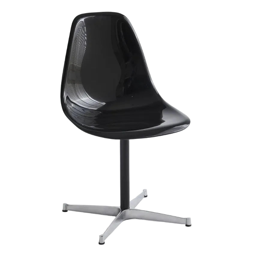 Eames Style Dining Chair — Timeless Retro Charm for Home & Cafe