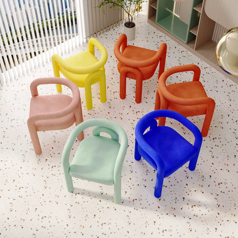 Creative Sculptural Lounge Chair — A Bold Fusion of Minimalist Art and French Elegance