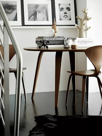Minimalist Nordic Solid Wood Dining Chair — Versatile Designer Elegance for Home, Cafes & Hotels