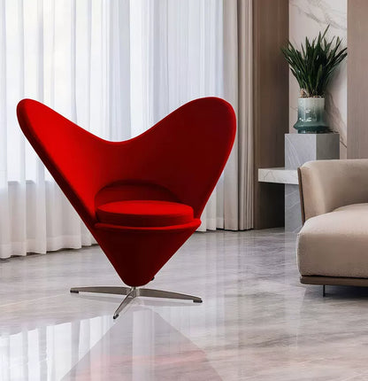 Sillón giratorio Designer Heart: una fusión de estilo romántico y comodidad diaria