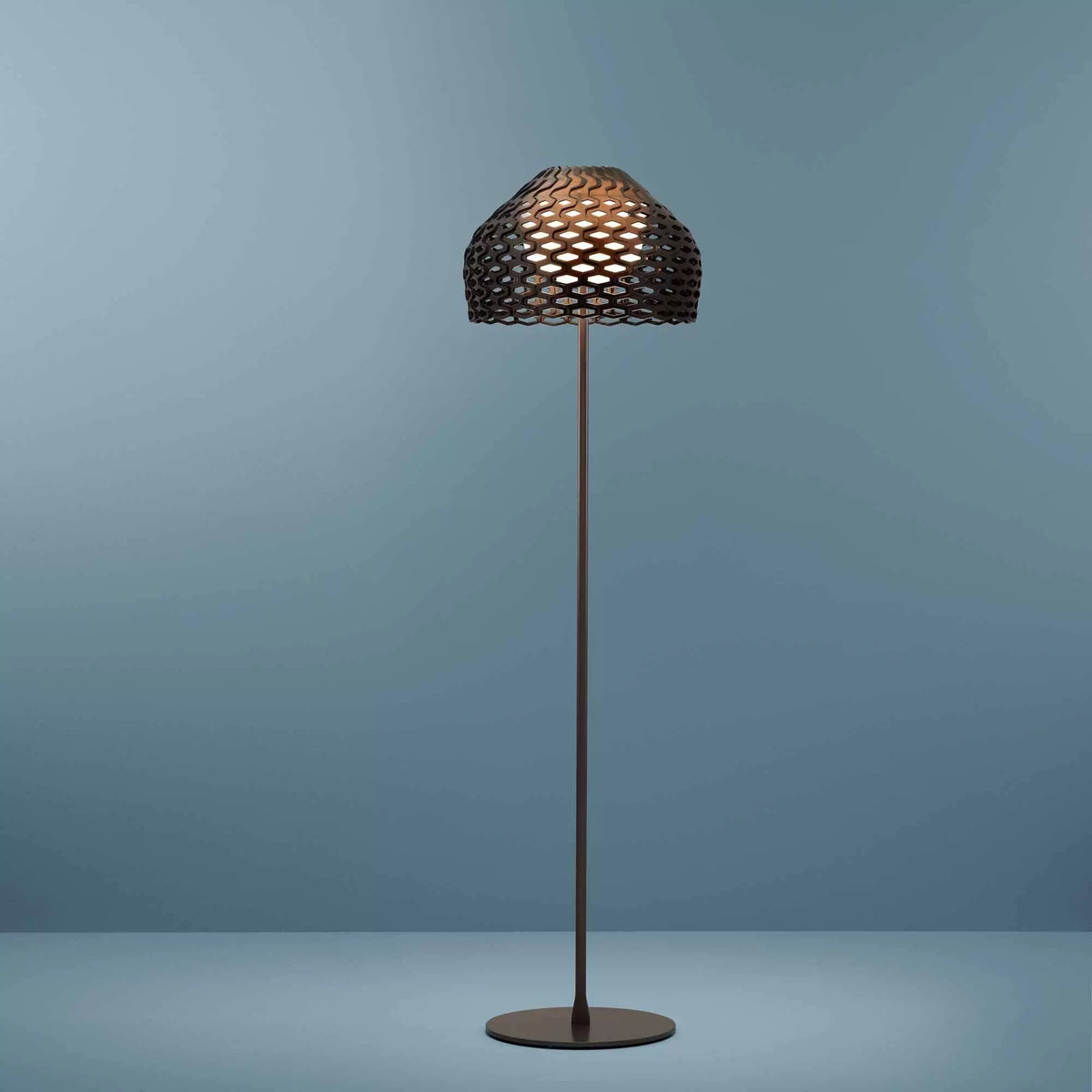 Flos Tatou T1 Table Lamp – Geometric Form & Ambient Glow
