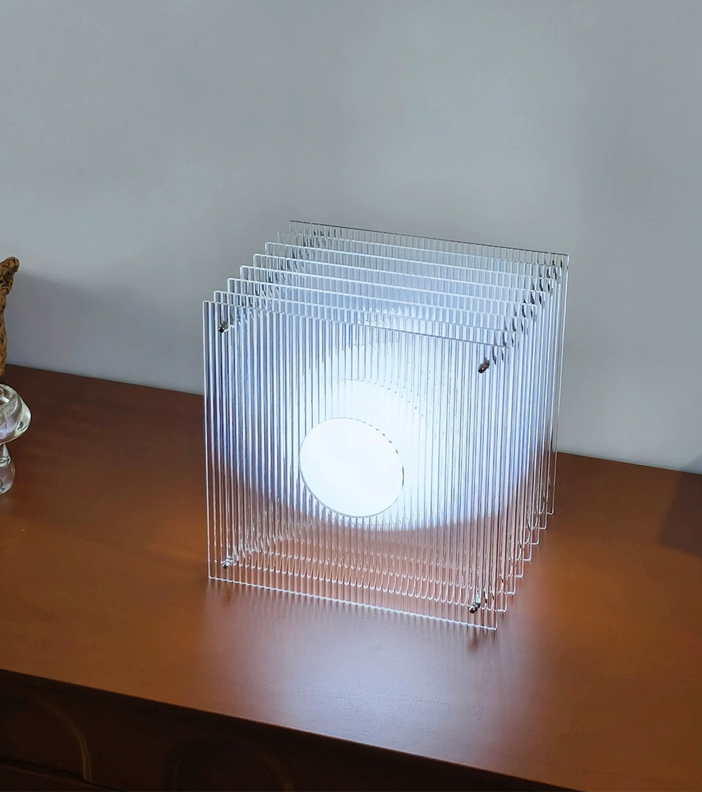Mid-Century Layered Acrylic Table Lamp – Premium Floating Sunset Ambient Decor