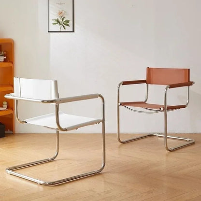 Chaise cantilever de style – Élégante, emblématique, sans effort 
