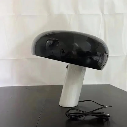 Snoopy Table Lamp-Masterful Classic Design, Illuminating Artistry in Your Home