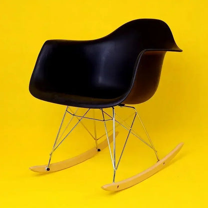 Mecedora Eames RAR: donde el diseño atemporal se fusiona con la comodidad moderna