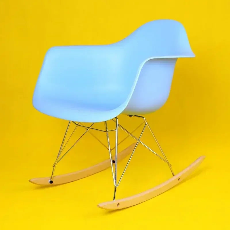 Mecedora Eames RAR: donde el diseño atemporal se fusiona con la comodidad moderna