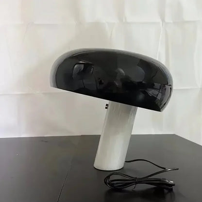 Snoopy Table Lamp-Masterful Classic Design, Illuminating Artistry in Your Home