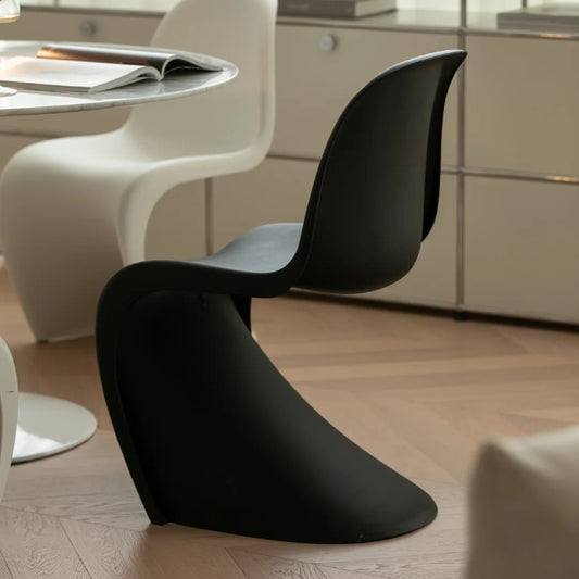 Panton Chair-The Triple Convergence of Technological Innovation, Aesthetic Revolution, and Cultural Symbols