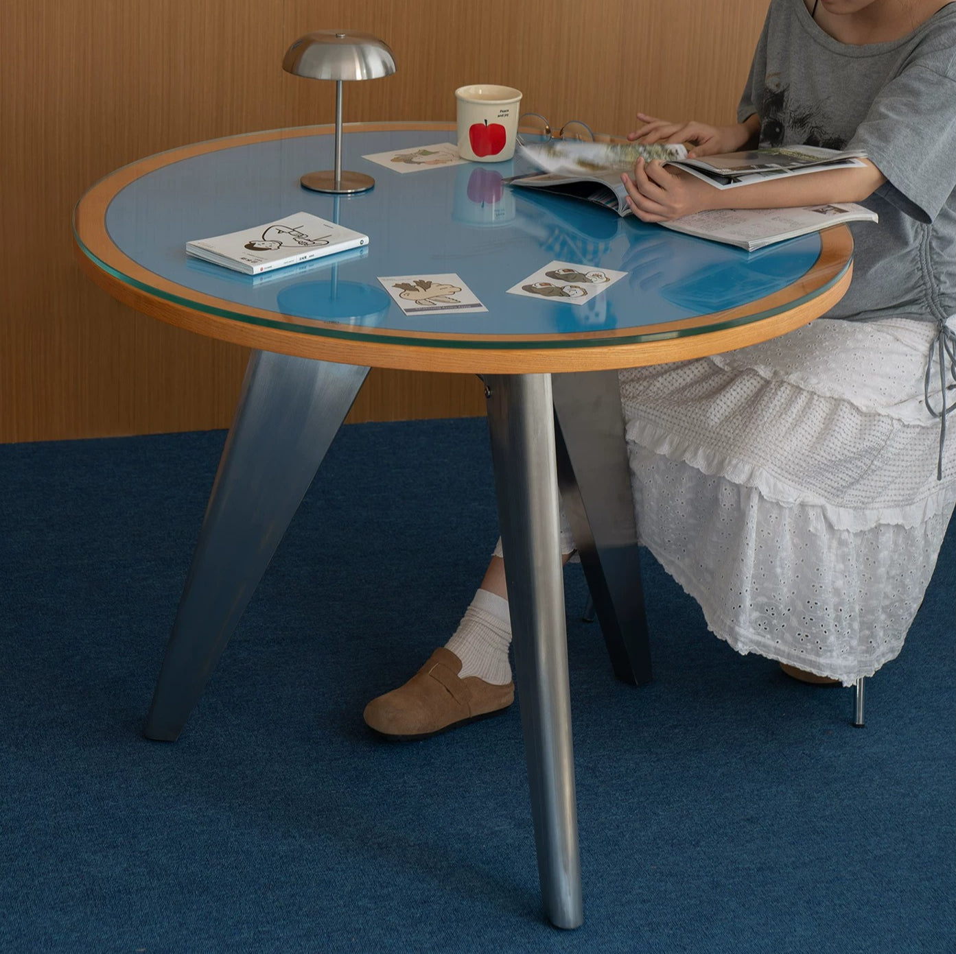 Mid-Century Bauhaus Round Table — Timeless Design & Elegance for Compact Spaces