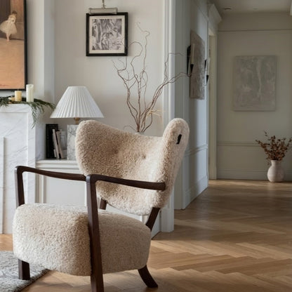 Woolf Lounge Chair – Sculptural Comfort in Soft Shearling Texture