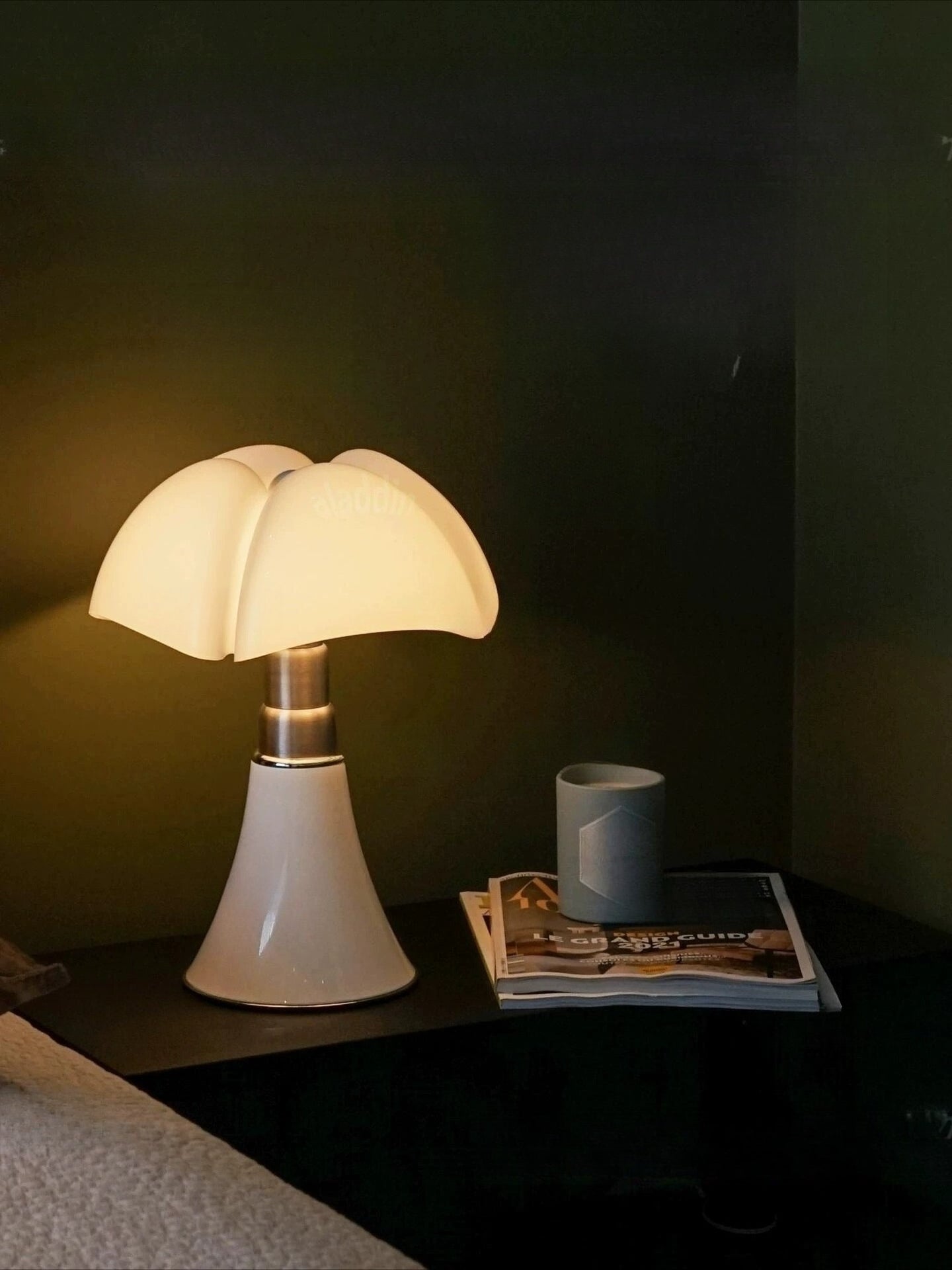 Pipistrello Table Lamp – A Mid-Century Modern Classic With Touch-Dimmable Elegance