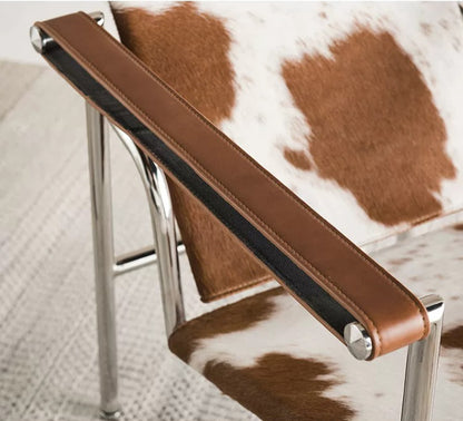 Le Corbusier LC1 Lounge Chair Replica — A Mid-Century Bauhaus Masterpiece