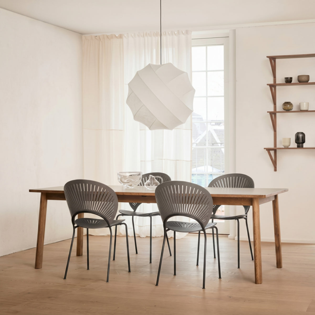 Trinidad Chair – Iconic Scandinavian Bentwood Dining Chair