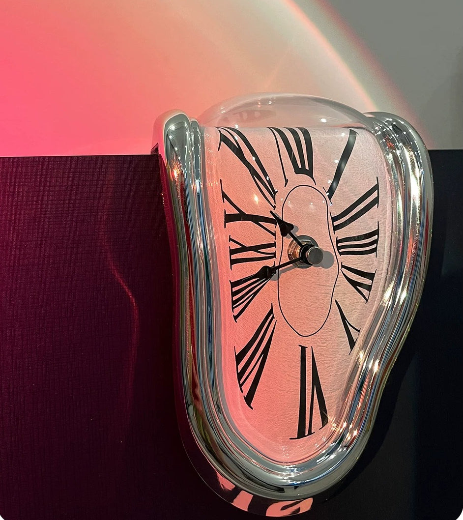 Surrealist Melting Clock – Retro Roman Numeral Desk Corner Clock for Creative Home Decor