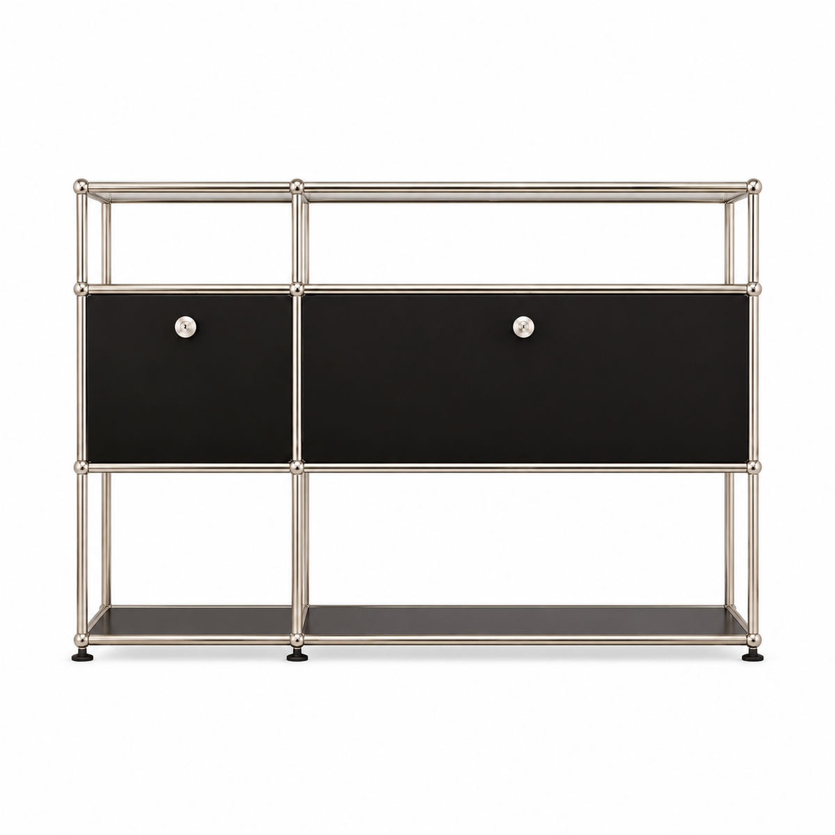 Sideboard im USM-Stil mit Colour-Blocking – Aufbewahrung im Bauhaus-Design