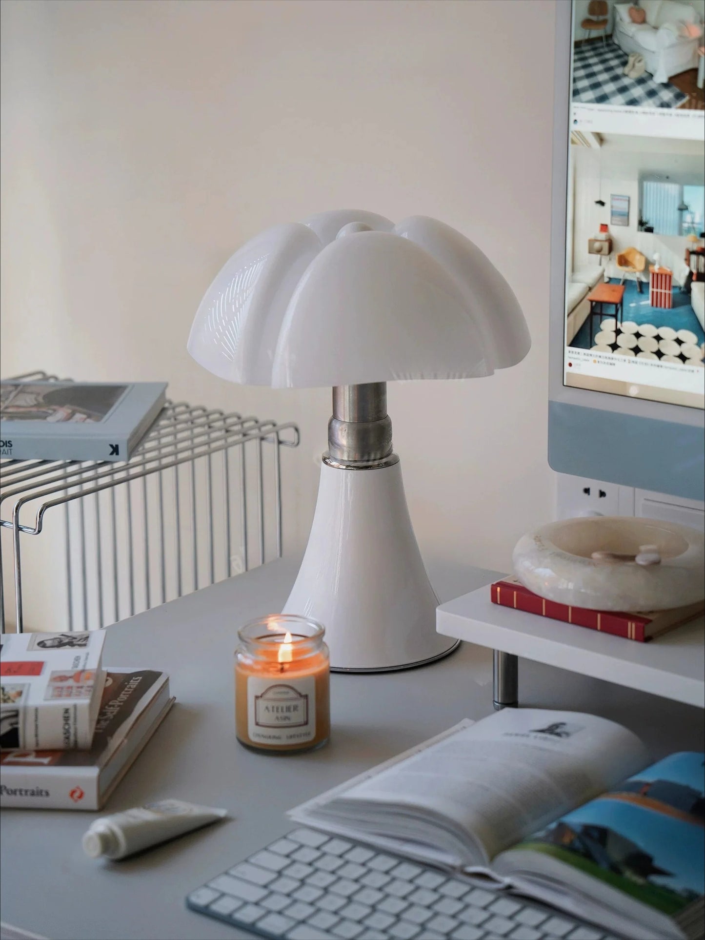 Pipistrello Table Lamp – A Mid-Century Modern Classic With Touch-Dimmable Elegance