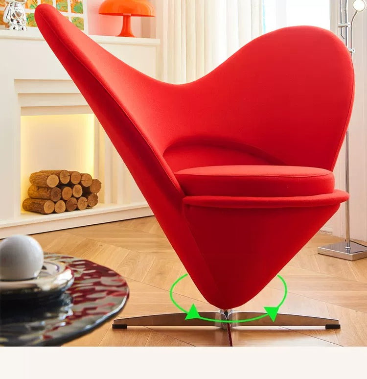 Sillón giratorio Designer Heart: una fusión de estilo romántico y comodidad diaria