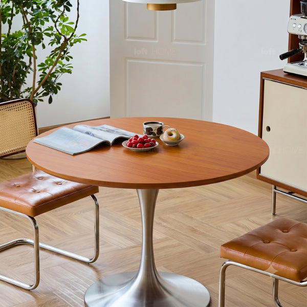 Table à manger Tulip – L'élégance moderne intemporelle du bois et de l'acier