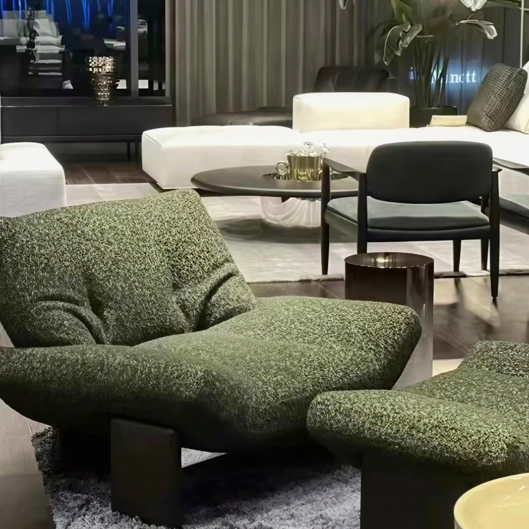 Cassina Emmi Armchair by Minotti – Modern Elegance & Curvaceous Design