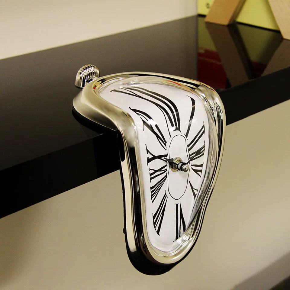 Surrealist Melting Clock – Retro Roman Numeral Desk Corner Clock for Creative Home Decor