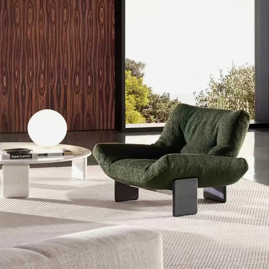 Cassina Emmi Armchair by Minotti – Modern Elegance & Curvaceous Design